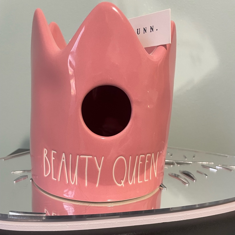 NWOT Rae Dunn Beauty Queen Crown